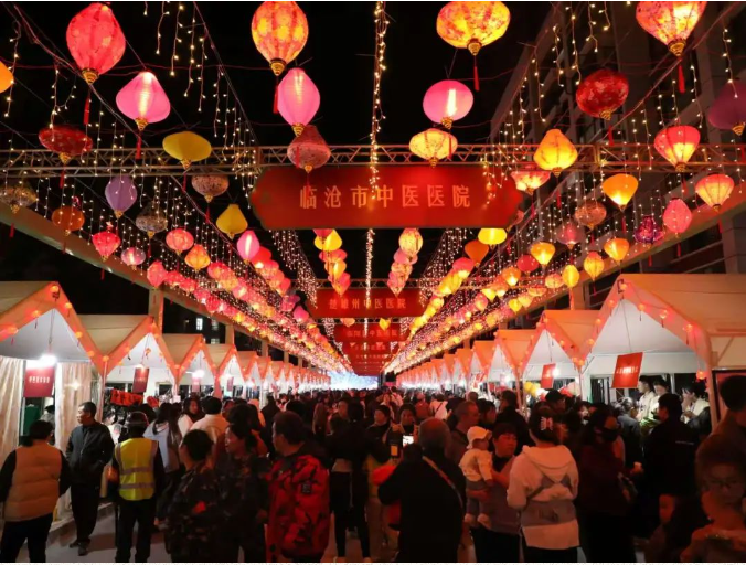 岐黃薈萃，百花齊放，臨滄中醫(yī)夜市圓滿收官